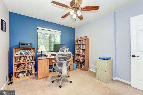 352 Winding Way, Norristown PA  19406-2633 exterior