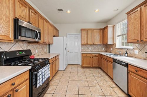 149 Pne Cv, Uhland TX  78640-5842 exterior