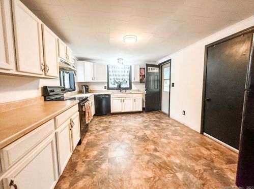 26 Nichols St, Putnam CT  06260-1722 exterior