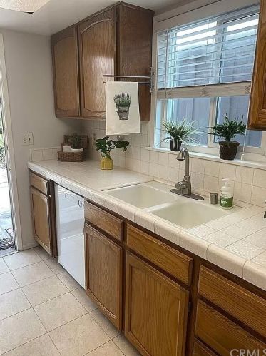 507 15th St, Huntington Beach, CA 92648-4045