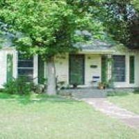 703 Denton St, Denton TX  76201-2859 exterior