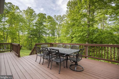 20 Hartlake Dr, Fredericksburg VA  22406-4635 exterior