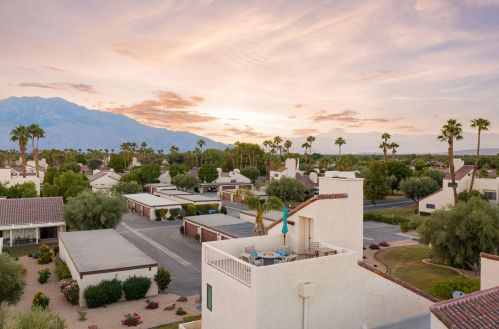 431 Sunningdale Dr, Rancho Mirage CA  92270-1479 exterior