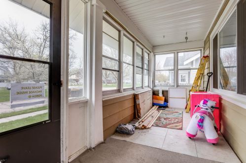 7110 16th Ave, Kenosha WI  53143-5332 exterior