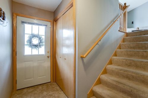 1377 Trail Dr, Faribault, MN 55021-7070