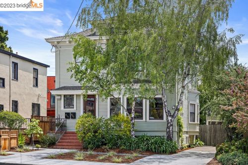 651 Alcatraz Ave, Oakland CA  94609-1005 exterior