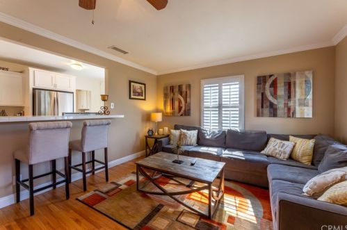 6028 Dunrobin Ave, Lakewood CA  90713-1034 exterior