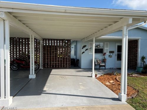 2205 Croton Ct, Lehigh Acres FL  33936-4374 exterior