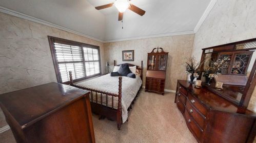 1313 Cayenne Dr, Lewisville TX  75028-3491 exterior