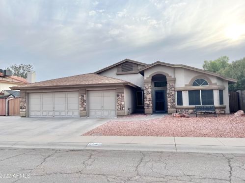 24402 40th Ln, Glendale, AZ 85310-3268