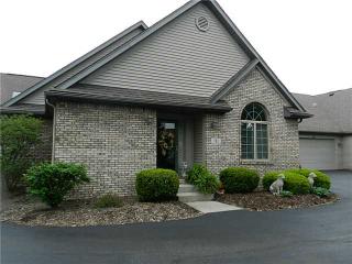 111 Saint Martins Dr, Perrysburg, OH 43551-6805