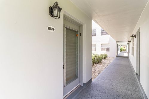 679 Burgundy O, Delray Beach, FL 33484-4910