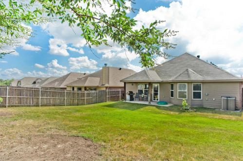 8613 Vista Royale Dr, Fort Worth TX  76108-7944 exterior