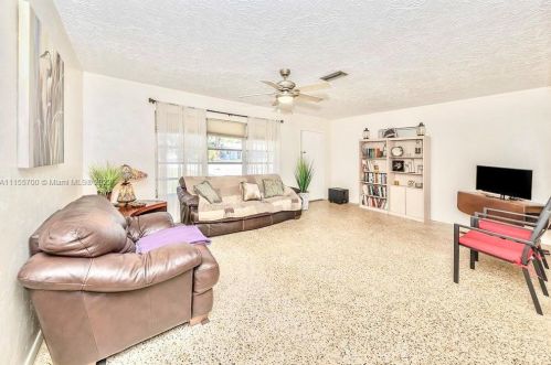 507 Dona Dr, Nokomis FL  34275-2613 exterior