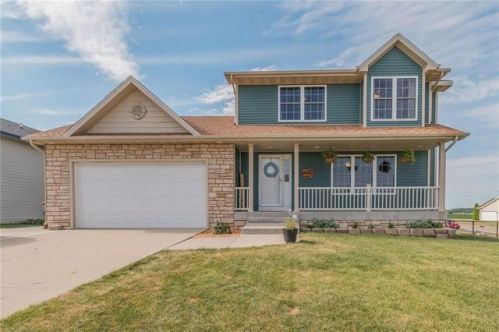 801 14th St, Bondurant IA  50035-4429 exterior