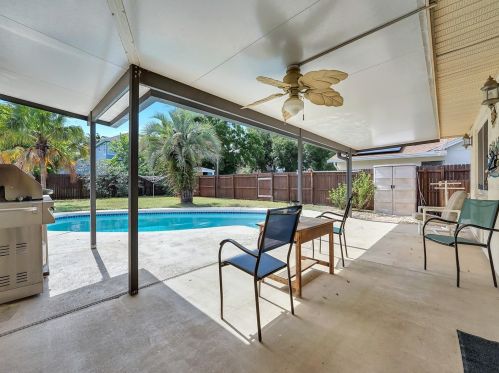 4126 Barnsley Dr, Orlando, FL 32812-8118