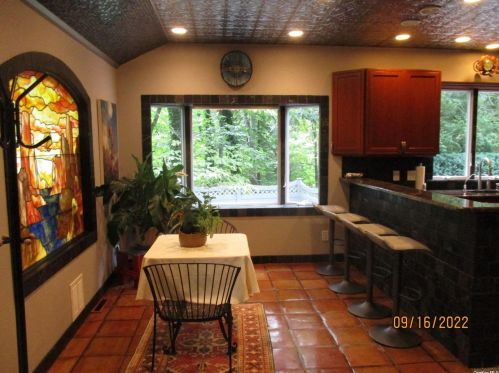 568 Bread And Cheese Hollow Rd, Northport NY  11768-2326 exterior