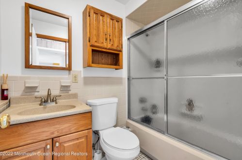 1019 Bowsprit Pt, Lacey Township NJ  08734-2706 exterior