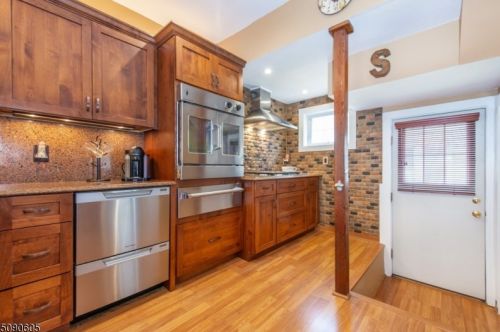 77 1st Ave, West Paterson NJ  07424-1531 exterior