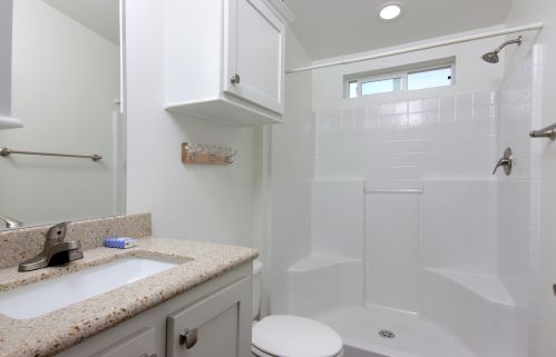 1210 Cacique St, Santa Barbara CA  93103-3501 exterior