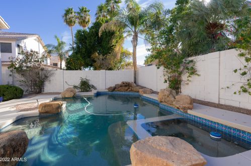 1805 Appaloosa Rd, Gilbert AZ 85296-3320 exterior