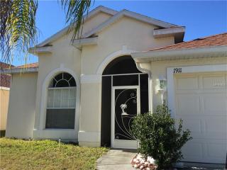 1911 Oswego Dr, Tarpon Springs, FL 34691-7859