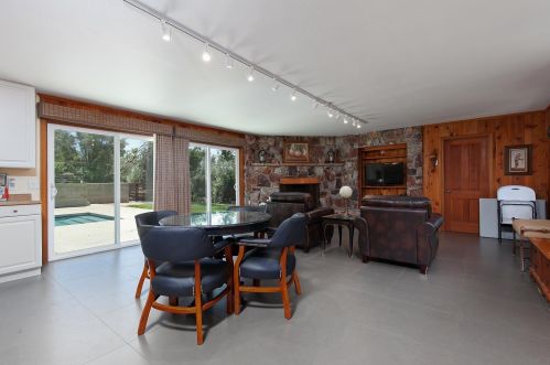 2917 Tavern Rd, Alpine CA  91901-3141 exterior