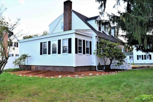 298 Main St, Salem, NH 03079-1746