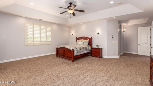 2710 Cattle Dr, Gilbert AZ  85297-8116 exterior