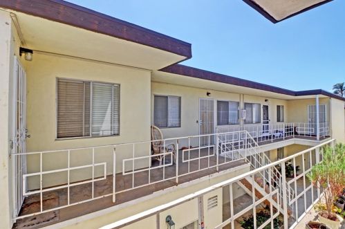 4212 10 St, Long Beach CA  90804-3906 exterior