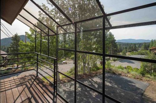 12967 Oberwald Way, Truckee CA  96161-6937 exterior