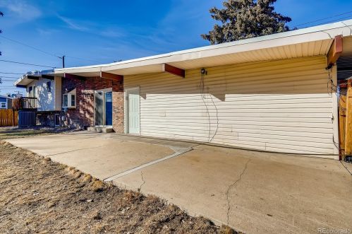 6336 64 Ave, Arvada CO 80003-4402 exterior