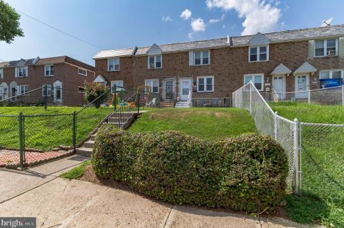 231 Spruce St, Manor, PA 19036-1018