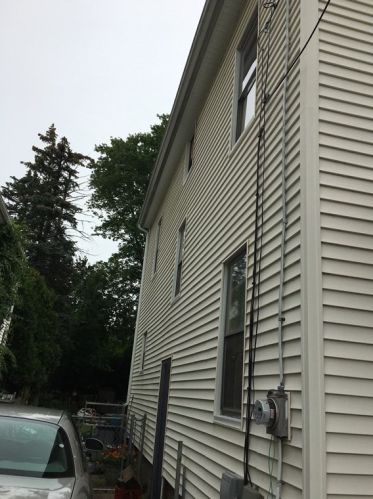 155 Hampden St, Chicopee, MA 01013-1534