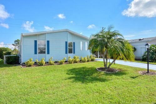 8416 Gallberry Cir, Fort Pierce, FL 34952-3368