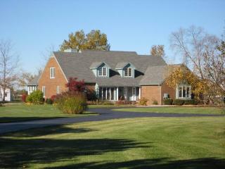 24789 Hull Prairie Rd, Perrysburg, OH 43551-9645
