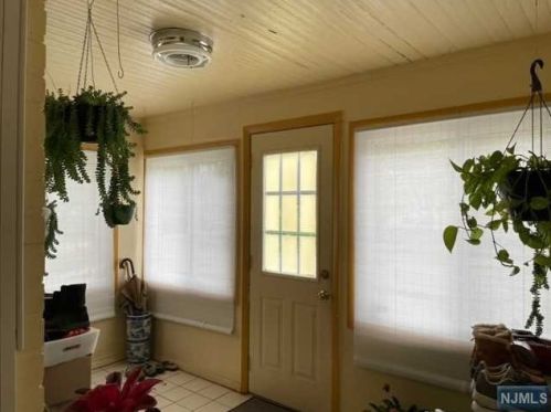 71 Jasper Ave, Teaneck NJ  07666-3816 exterior