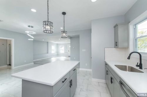 22 Harvard St, Nutley NJ  07110-3322 exterior