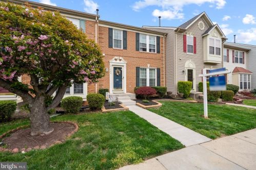 2584 Sylvan Moor Ln, Woodbridge, VA 22191-6325