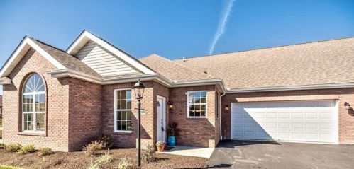118 Shelton Place Dr, Evans City, PA 16033-4724