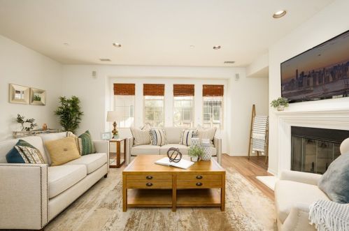 93 Chantilly, Irvine, CA 92620-2804