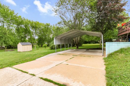 180 Rush St, Lake Geneva, WI 53147-2414
