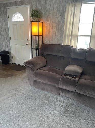 5 Krzak Rd, North Kingstown RI  02852 exterior