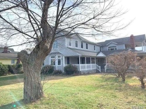 123 Soundview Ter, Northport, NY 11768-1232