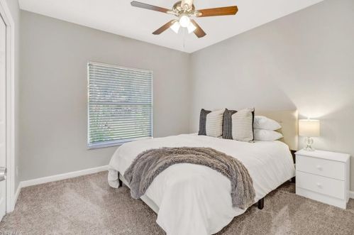 95 12th Ave, Naples FL  34120-3353 exterior