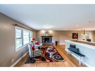 16425 Norwood Dr, Hopkins, MN 55345-4300