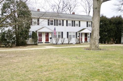 459 Sylvan Knoll Rd, Stamford, CT 06902-5353