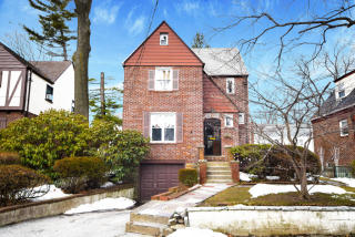 59 Saint Johns Ave, Yonkers, NY 10704-2901