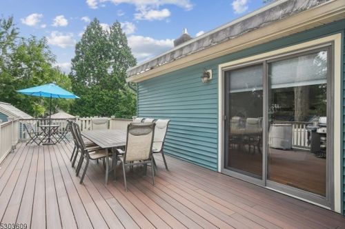 1504 Pine Grove Ave, Westfield NJ  07090-2225 exterior