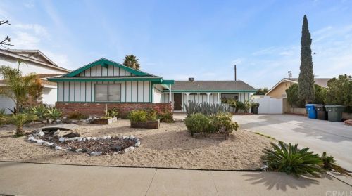 9628 Pauline Dr, Cypress, CA 90630-4033